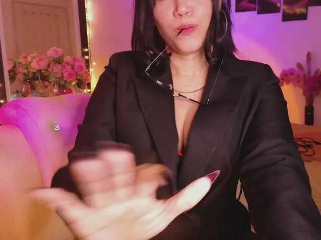 -Milaa- on BongaCams