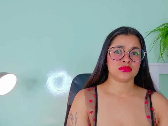 ALASKA-JONES on BongaCams 
