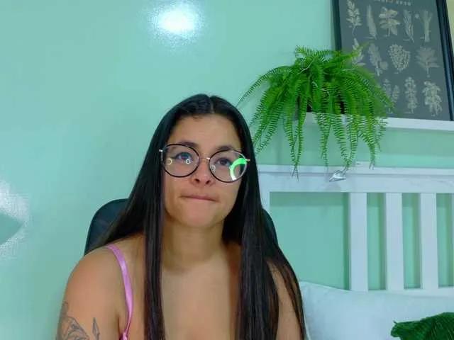 ALASKA-JONES on BongaCams 