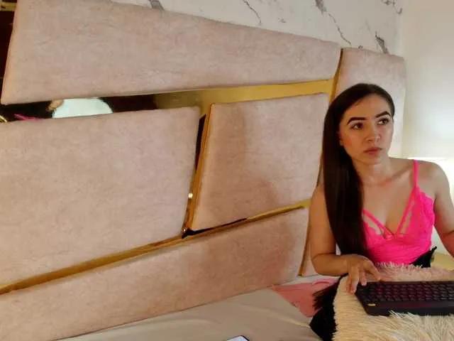 Alice-browwn-12 on BongaCams