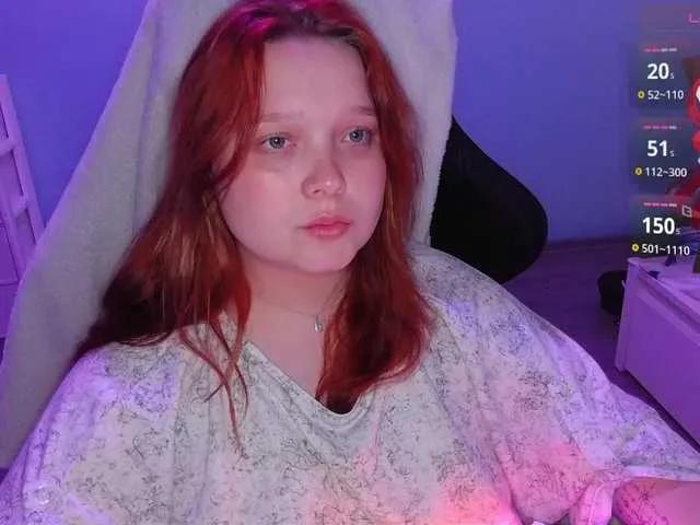 AlinaAdams on BongaCams