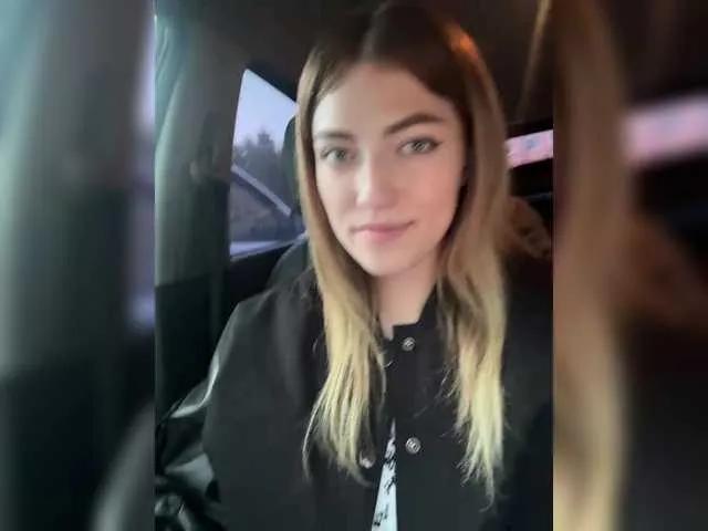 Alinagilberd03 on BongaCams