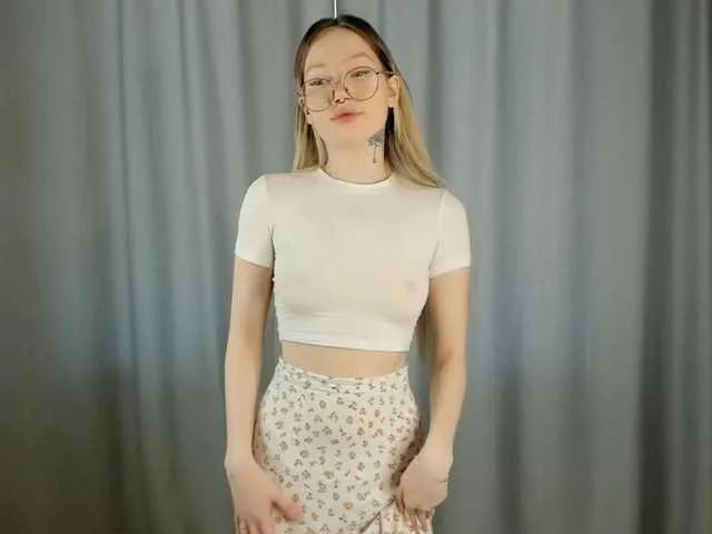 Annabarly on BongaCams