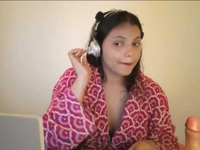 Bombonzin on BongaCams 
