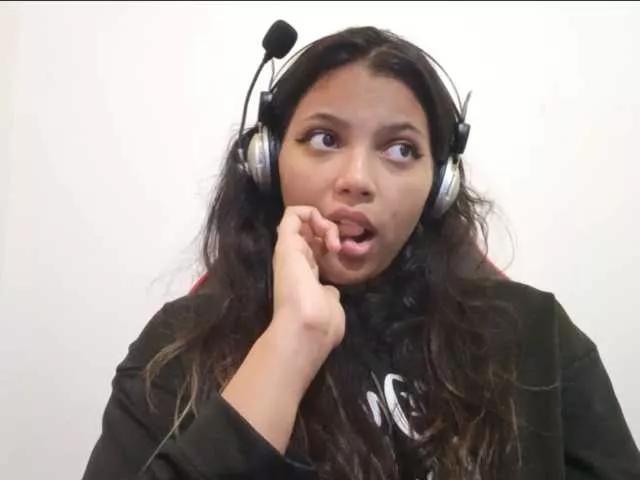 Bombonzin on BongaCams 