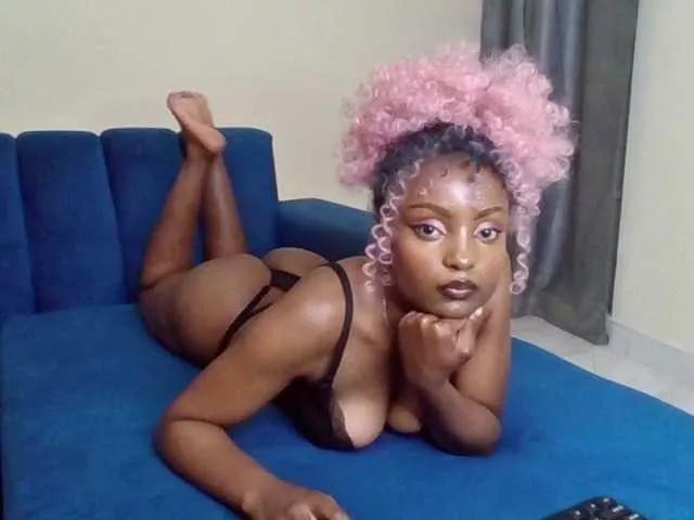 Caramelxoxo on BongaCams 