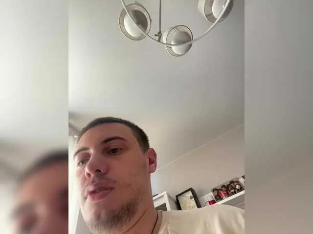 Dream022 on BongaCams