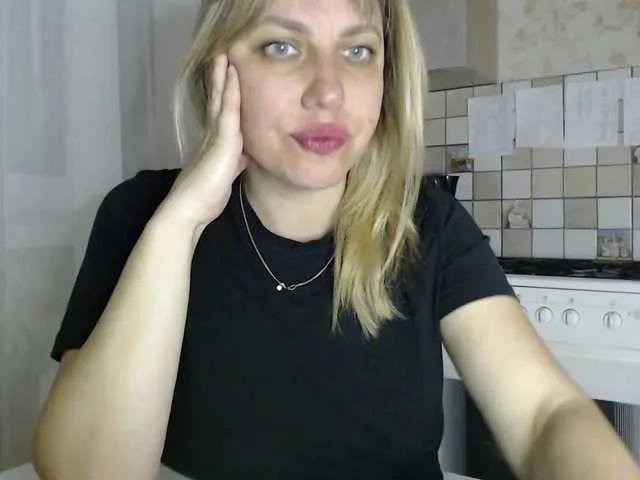 Karmella — Freechat on BongaCams