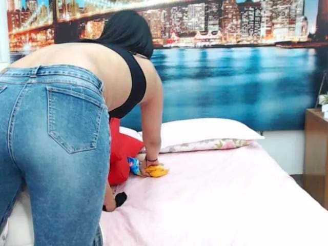 KendraAndMishel on BongaCams