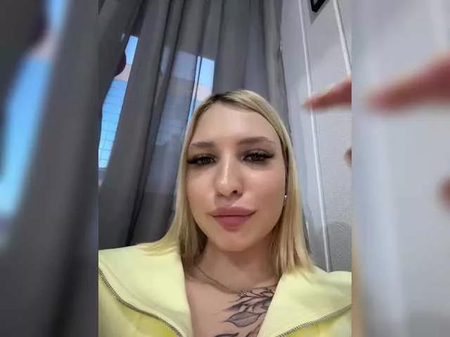 KettyPretty25 on BongaCams 
