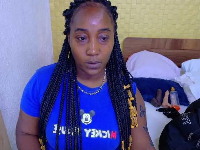 kiara-evanss — I am excited by gentlemen who show themselves as they are, honest, sincere, open-minded, dreamers, and above all who have a good humor
I love having control of your attention. I like the sensual dance, I like to enjoy my time on camera & enjoy my shows.