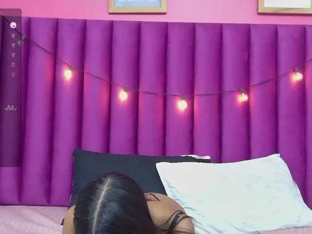 littleeemiily on BongaCams