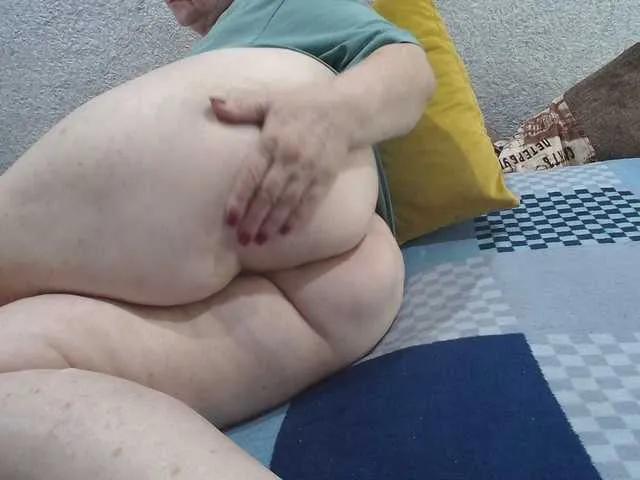 MILAax on BongaCams