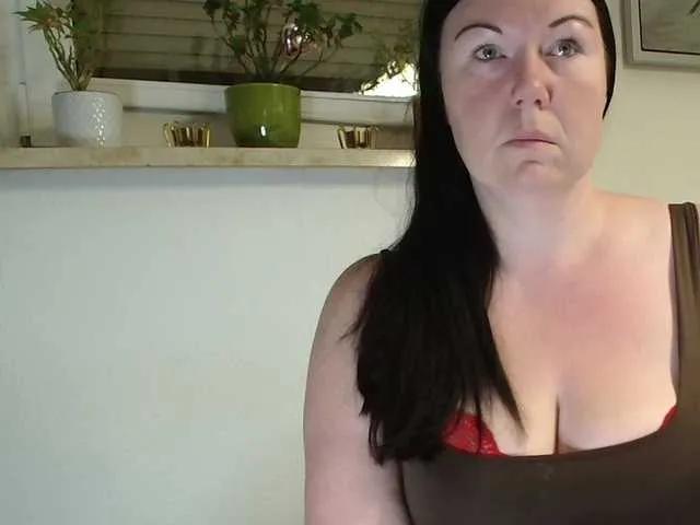 p6w-official — I'm a German slut and I love to be used properly. Anything but a cock. Whether young or old, thick or thin, hairy or shaved. Fuck my holes.