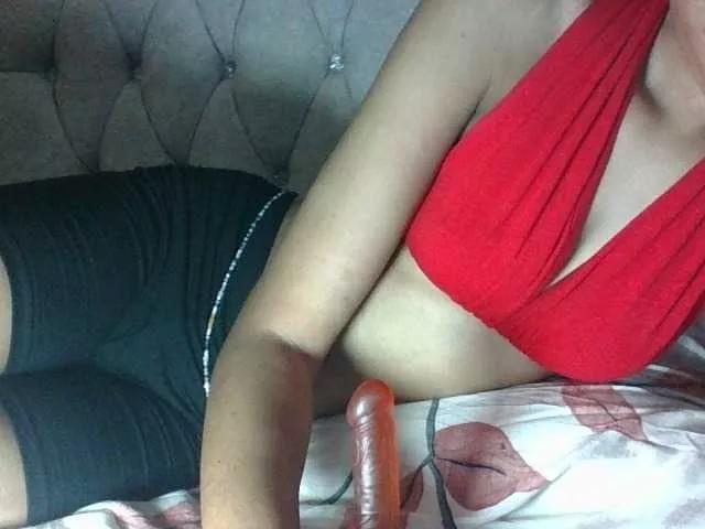 Sweet-Iddah on BongaCams 