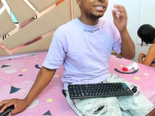 tu-y-yo19 on BongaCams