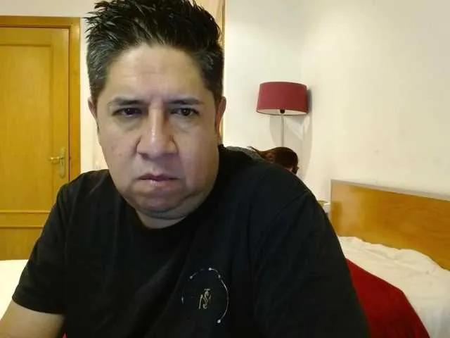 xthiagoevax on BongaCams