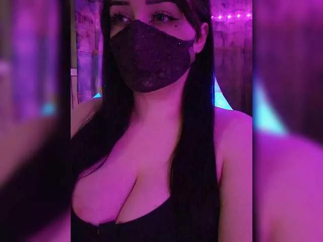 YennSI on BongaCams 