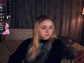 emelianae on Chaturbate 