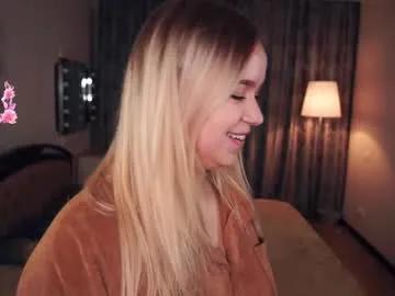 emelianae on Chaturbate 