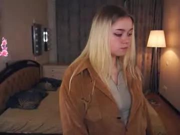emelianae on Chaturbate 