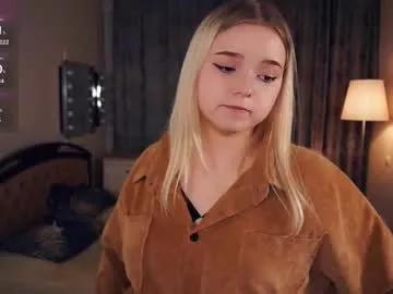 emelianae on Chaturbate 