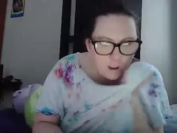 fuzzypeaches87 on Chaturbate