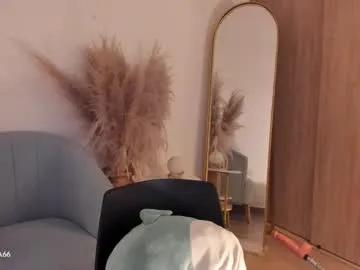 kimm_khalifa — GOAL: Final show [900 tokens remaining] Live me pleasure with your tips. Higher tip amounts trigger more intense vibrations! #squirt #milf #latina #bigboobs #fuckmachine