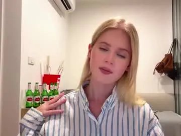 laraineprada — Goal: lick lips  : hey guys, Lets get WILD and FUN, Im bored and horny #18 #teen #new #shy #blonde [12 tokens remaining]