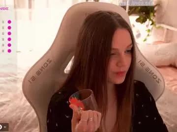 linesssssa — GOAL: Play with anal plug [66 tokens remaining]  #shy #pvt  #c2c