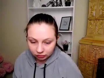 luizaheems_ — Goal: topless 10  min #british  #bigboobs #milk #pregnant #new  - Next Goal: sexy dance