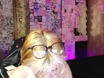 miss_morganmoon — GOAL: play with lips [25 tokens remaining] Hi guys, my name is Morgan, today I'm trying out my toy will you help me  #natural #smalltits #cute #18 #blonde