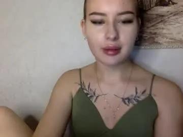victoriacrystal_'s avatar
