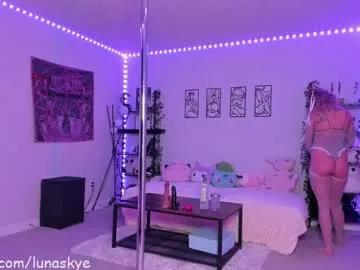 xlunaskye — get me naked @ goal !!  cum show @ 5g  #lovense #bigboobs #thick #curvy #ass