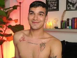 aalan_jamess on Flirt4Free 