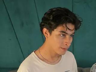aaron_ez on Flirt4Free 