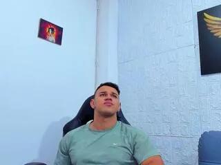 aaron_velour on Flirt4Free 