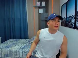 alan_kevin on Flirt4Free