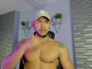 aron_tayler on Flirt4Free