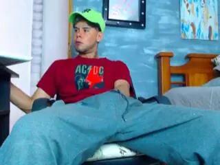 derryck on Flirt4Free 