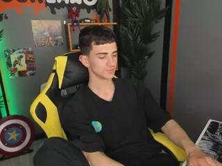 larry_gothemy on Flirt4Free 