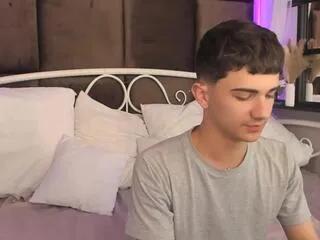 larry_gothemy on Flirt4Free