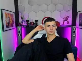 larry_gothemy on Flirt4Free 