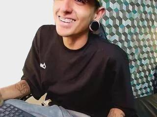 matthew_dixon on Flirt4Free 