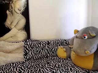 sara_meow on Flirt4Free 