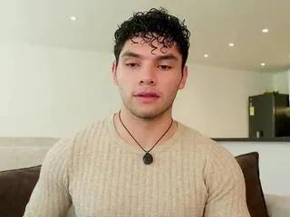 thiago_leonn on Flirt4Free
