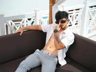williams_launther on Flirt4Free