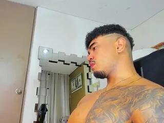 zeus_strong on Flirt4Free