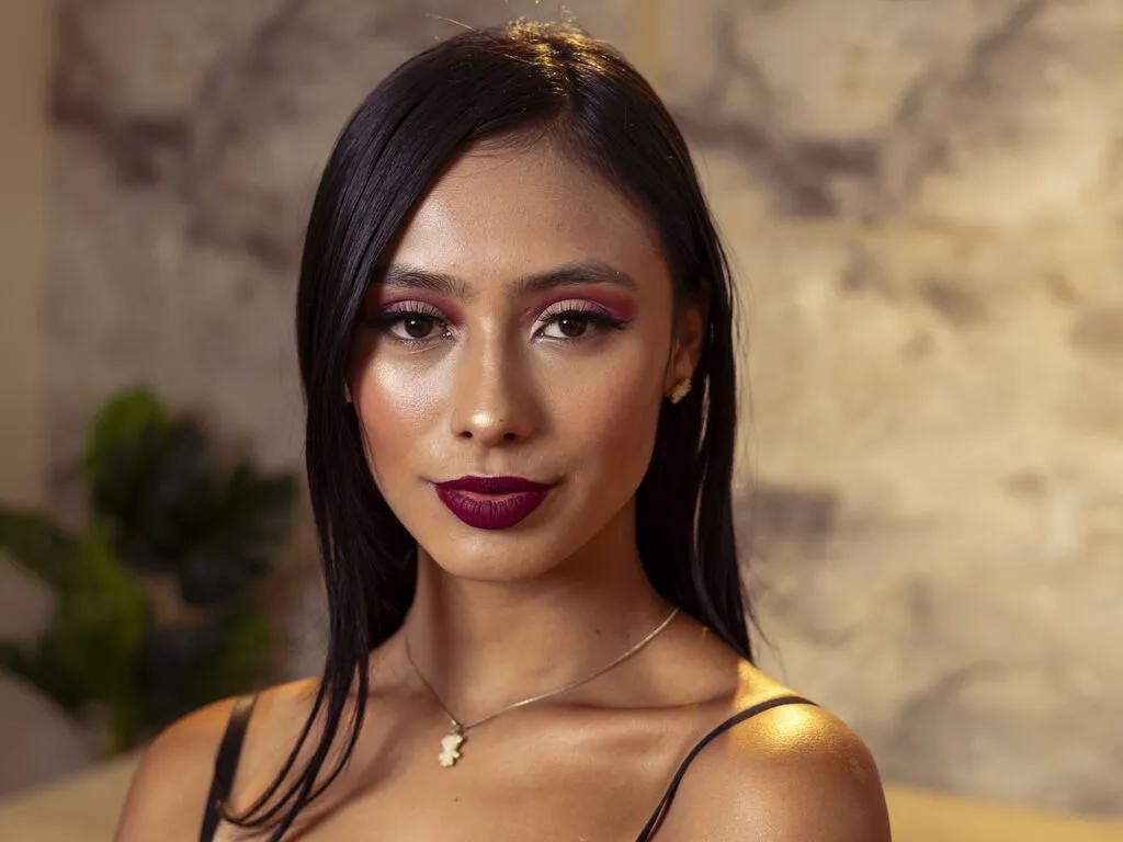 MiaRozzi on LiveJasmin