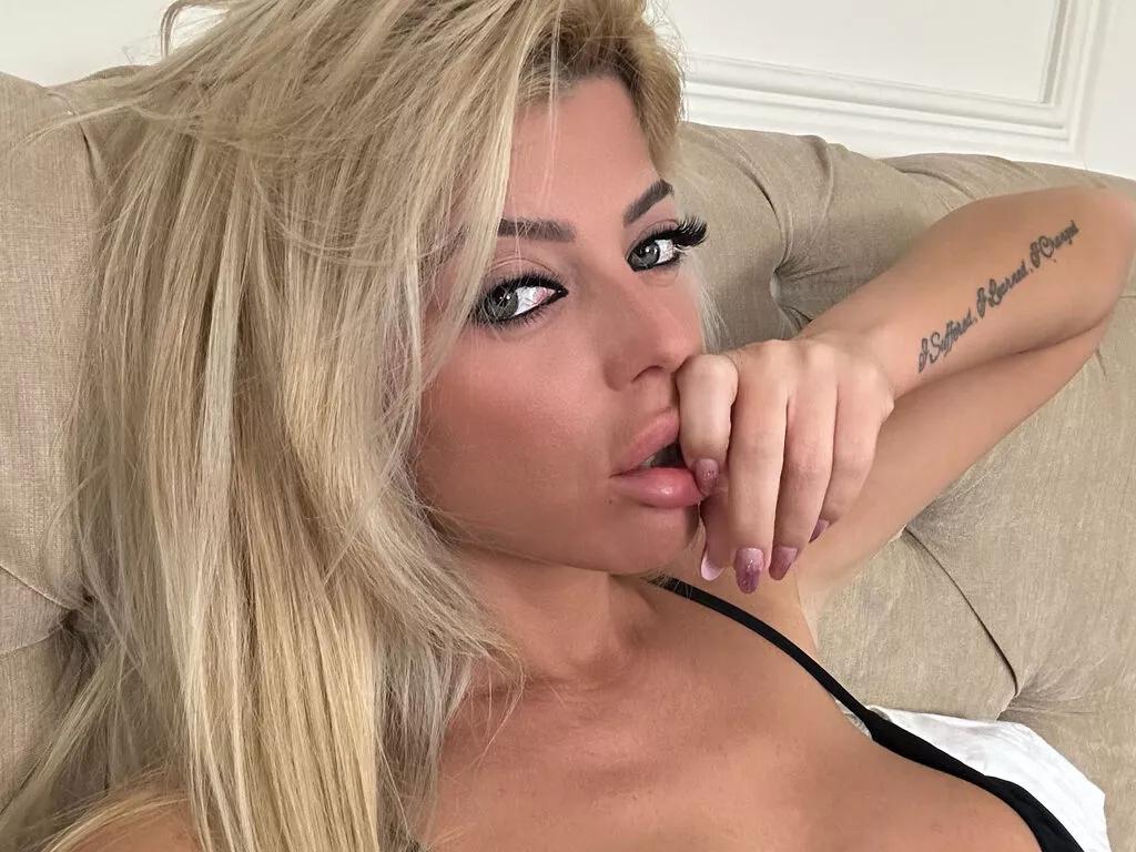 SarahLynne on LiveJasmin